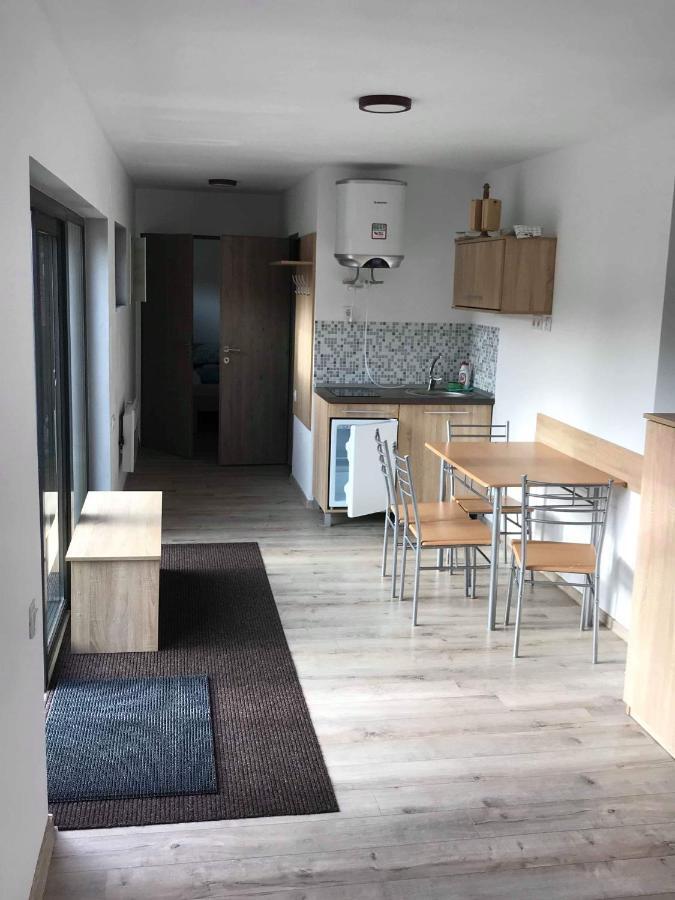 Orion Apartments Gyimesfelsőlok Kültér fotó